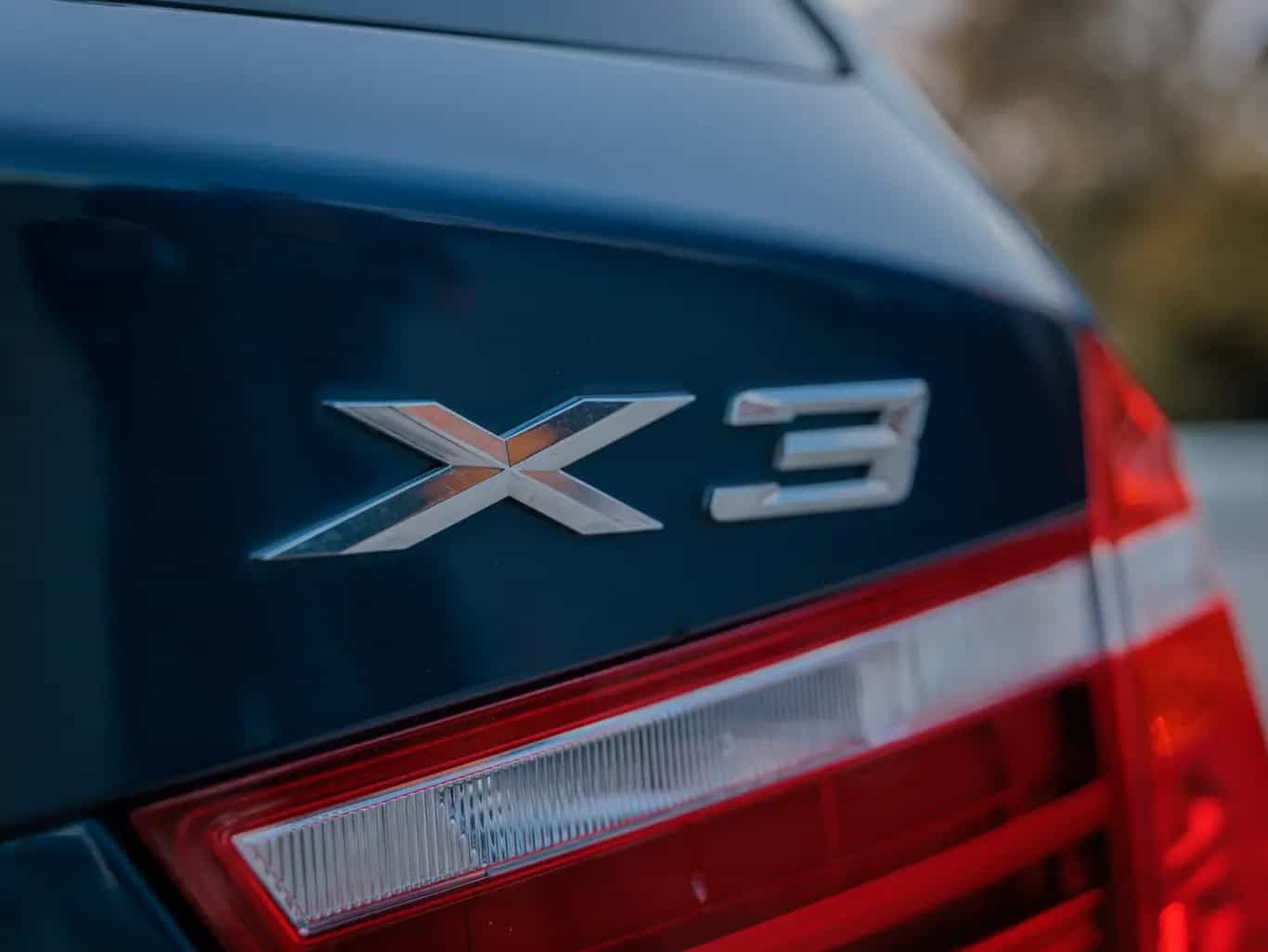 Zdjęcie samochodu BMW X3 xDrive 20d numer 16