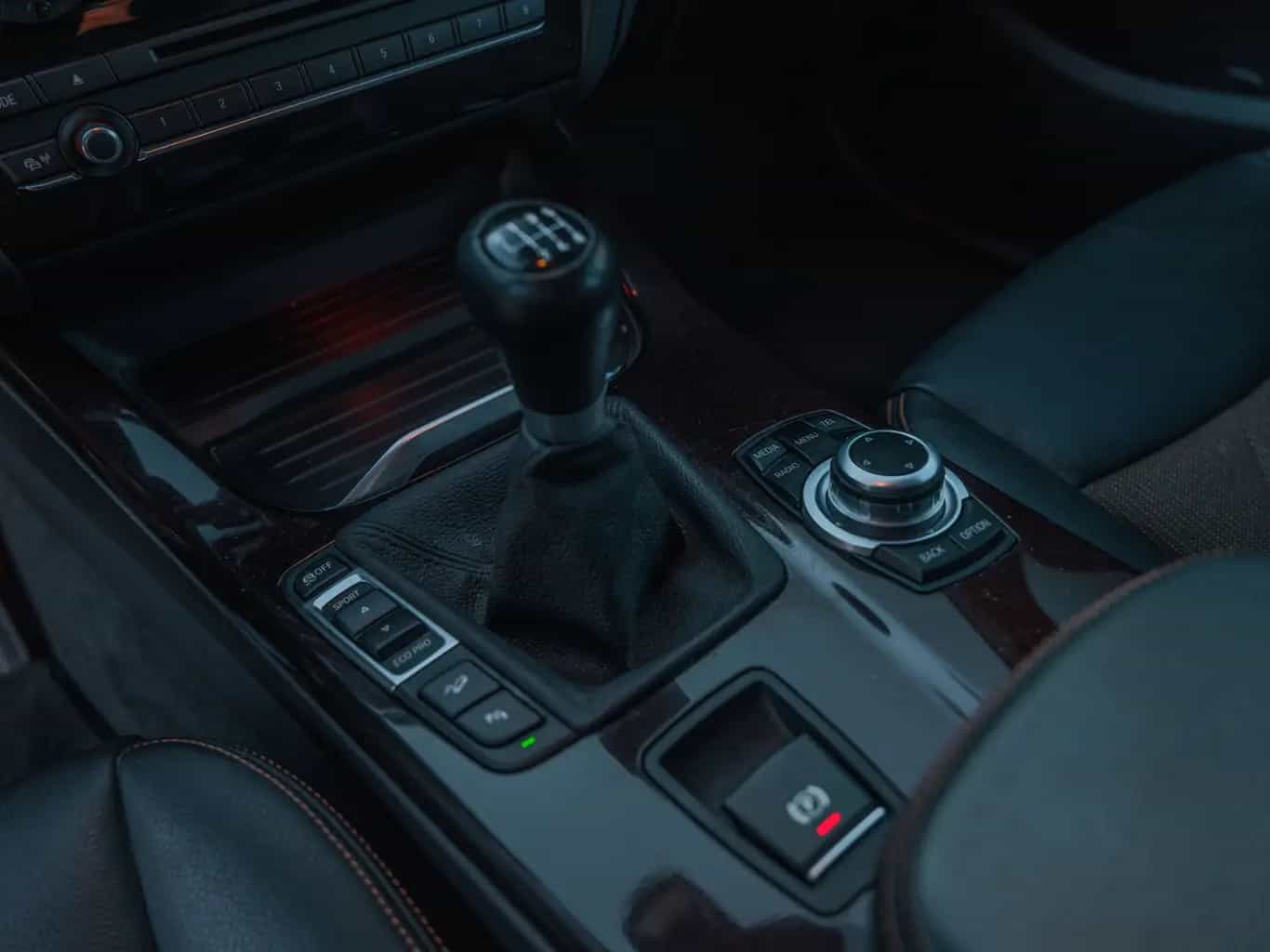 Zdjęcie samochodu BMW X3 xDrive 20d numer 22