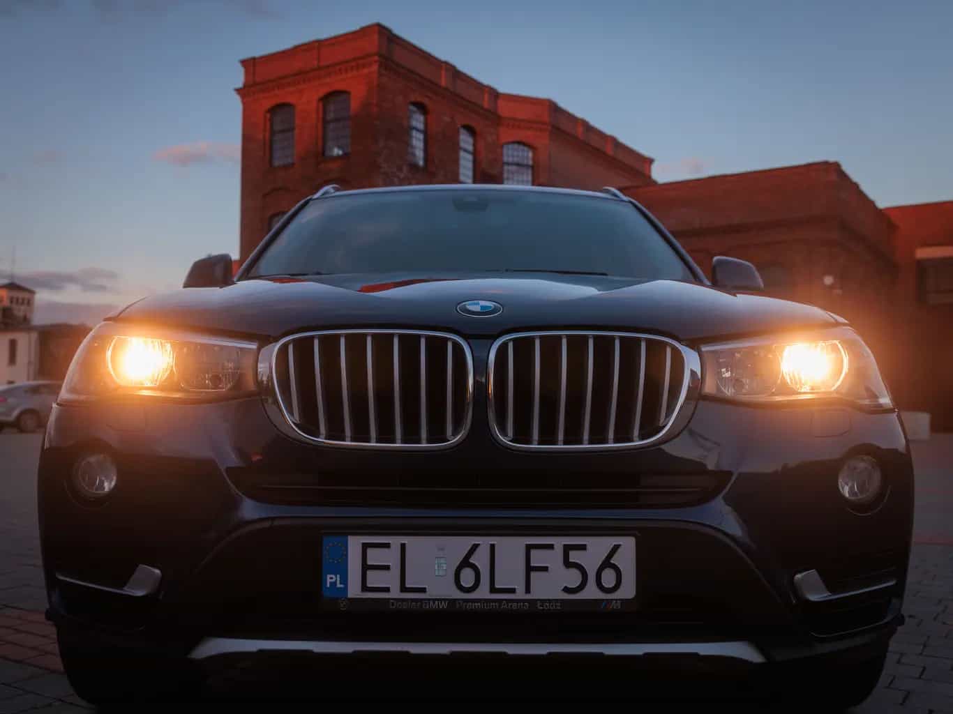 Zdjęcie samochodu BMW X3 xDrive 20d numer 37