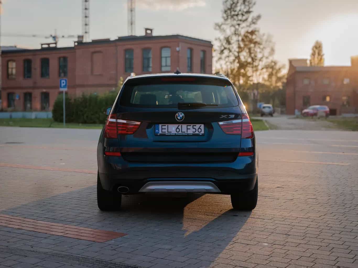 Zdjęcie samochodu BMW X3 xDrive 20d numer 5