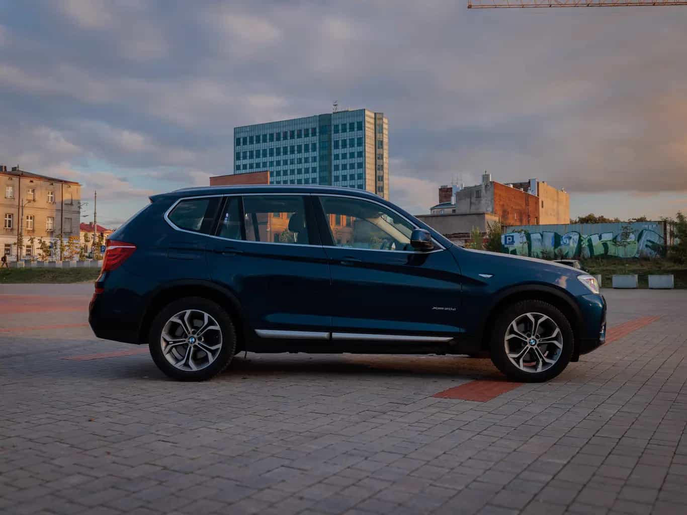 Zdjęcie samochodu BMW X3 xDrive 20d numer 7