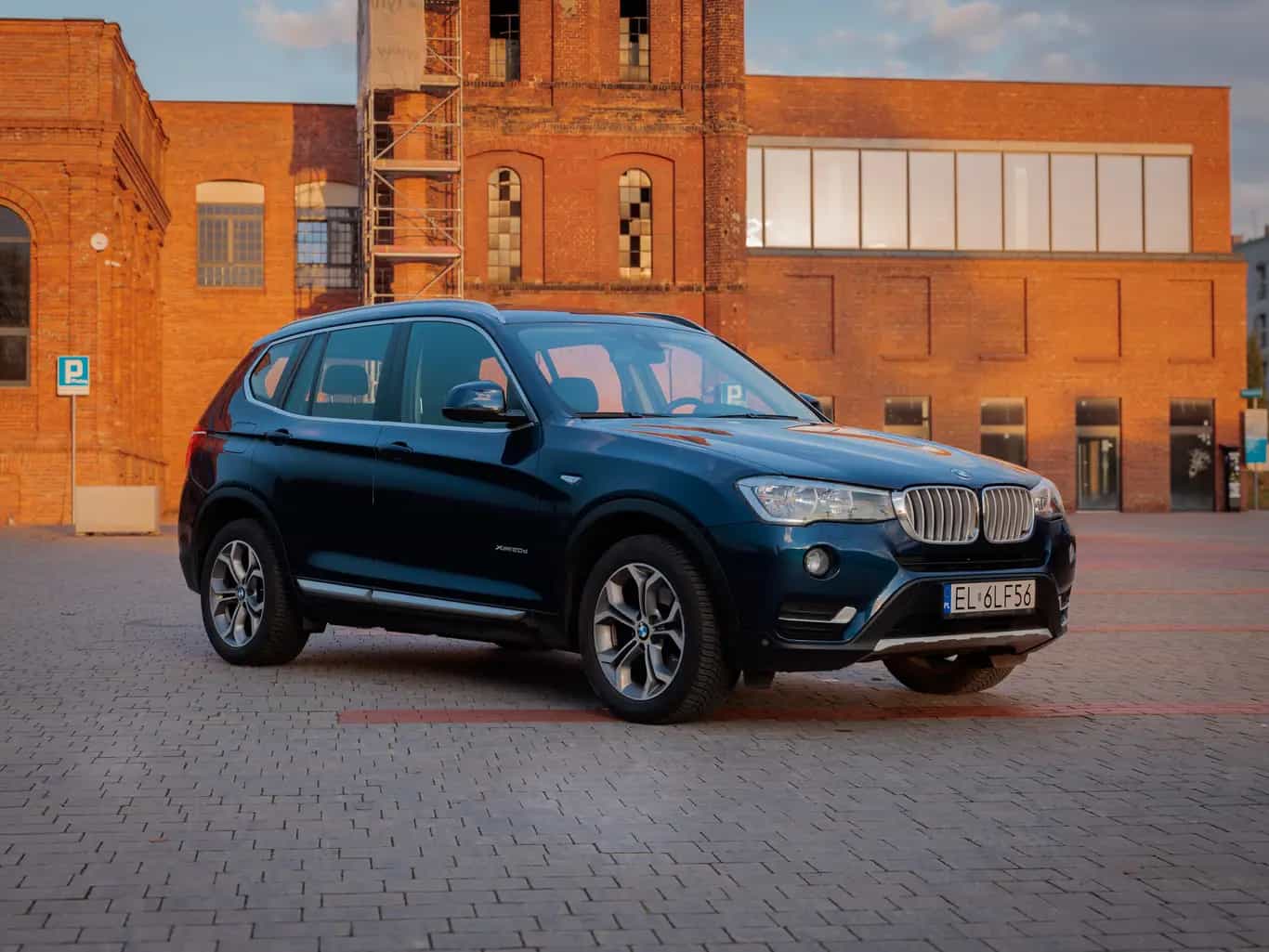 Zdjęcie samochodu BMW X3 xDrive 20d numer 8