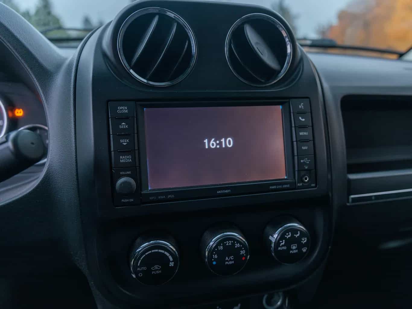 Zdjęcie samochodu Jeep Compass 2.2 CRD 4x4 Limited numer 22