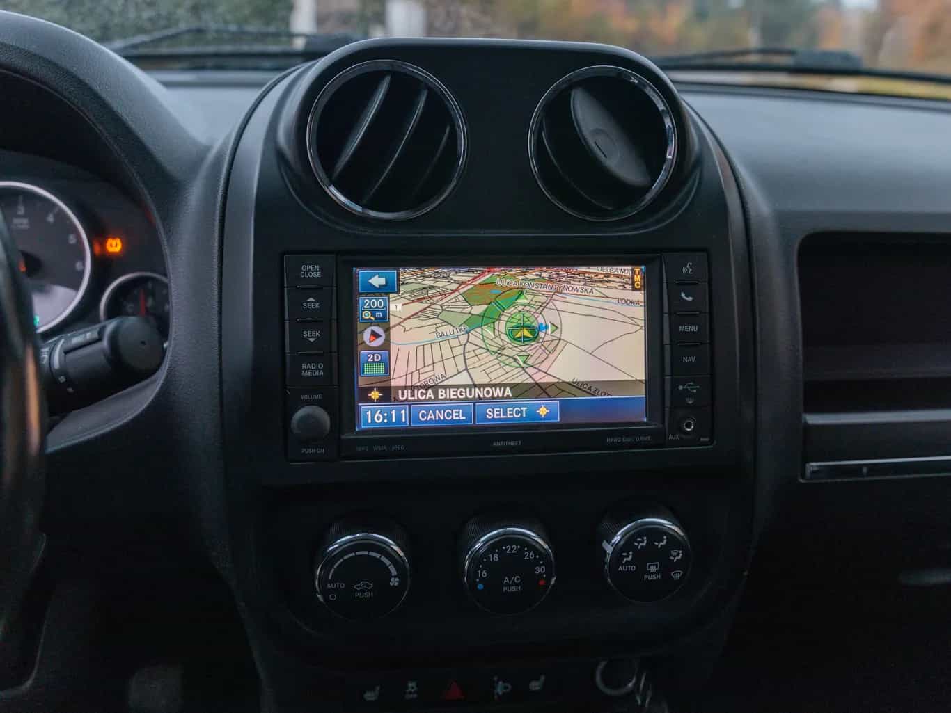 Zdjęcie samochodu Jeep Compass 2.2 CRD 4x4 Limited numer 23