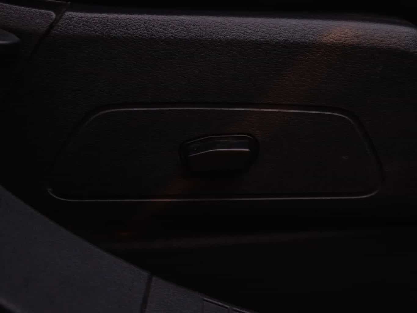Zdjęcie samochodu Jeep Compass 2.2 CRD 4x4 Limited numer 37