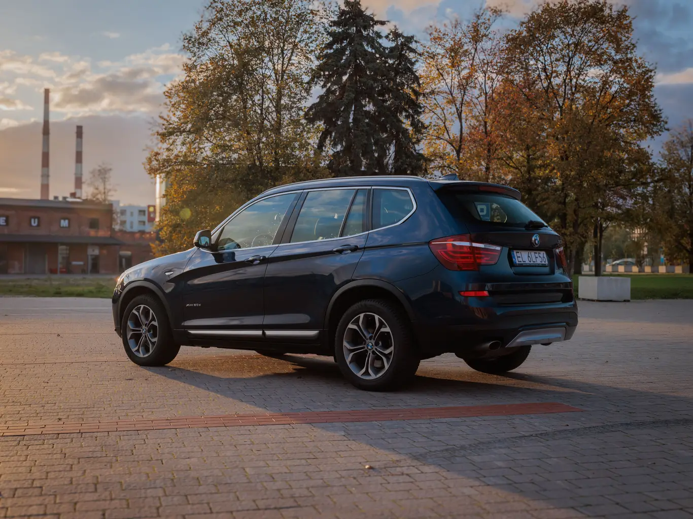 Zdjęcie samochodu BMW X3 xDrive 20d numer 11
