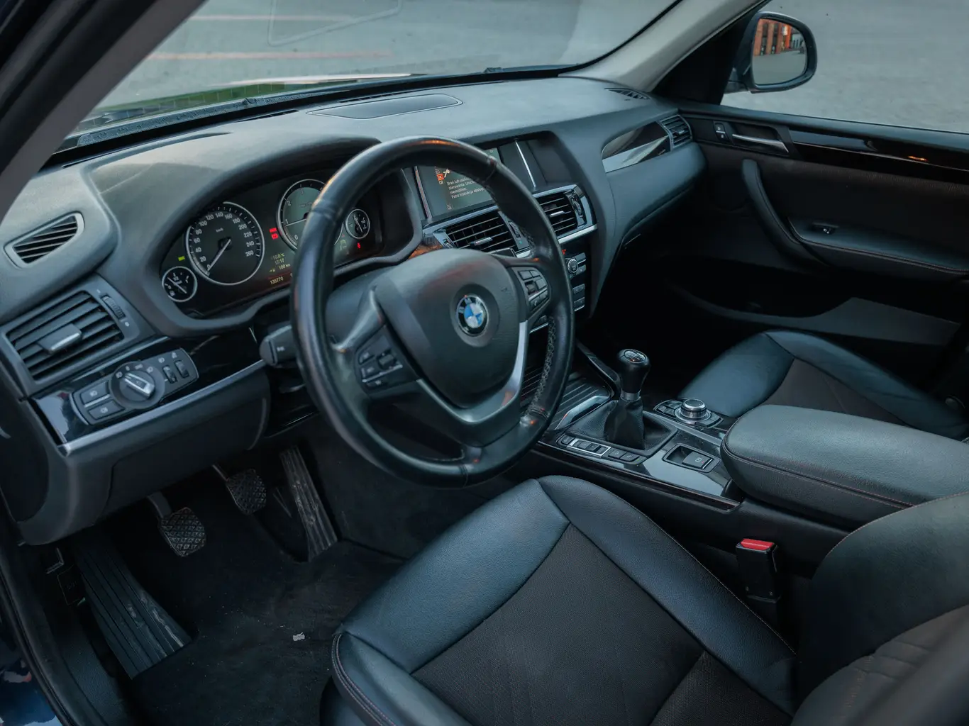 Zdjęcie samochodu BMW X3 xDrive 20d numer 19