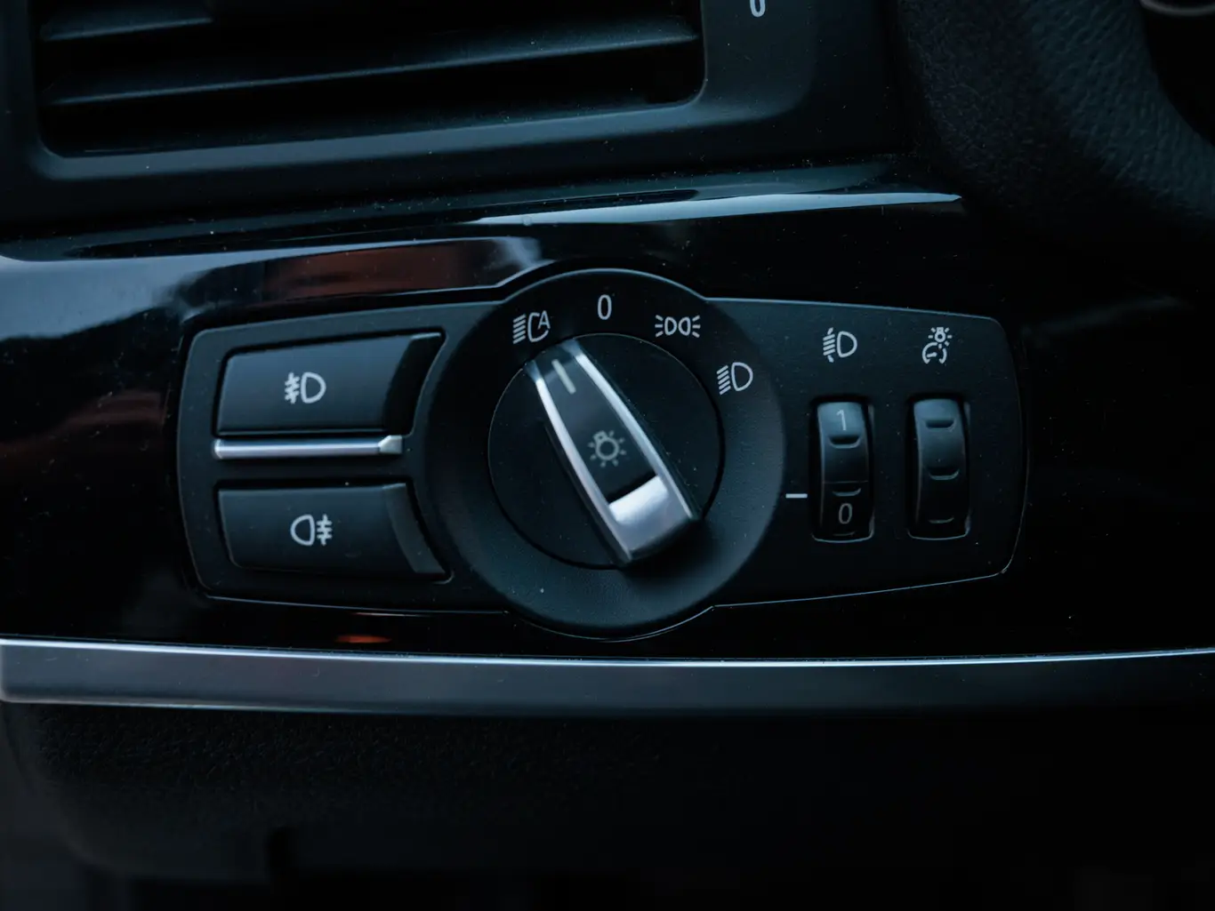 Zdjęcie samochodu BMW X3 xDrive 20d numer 20