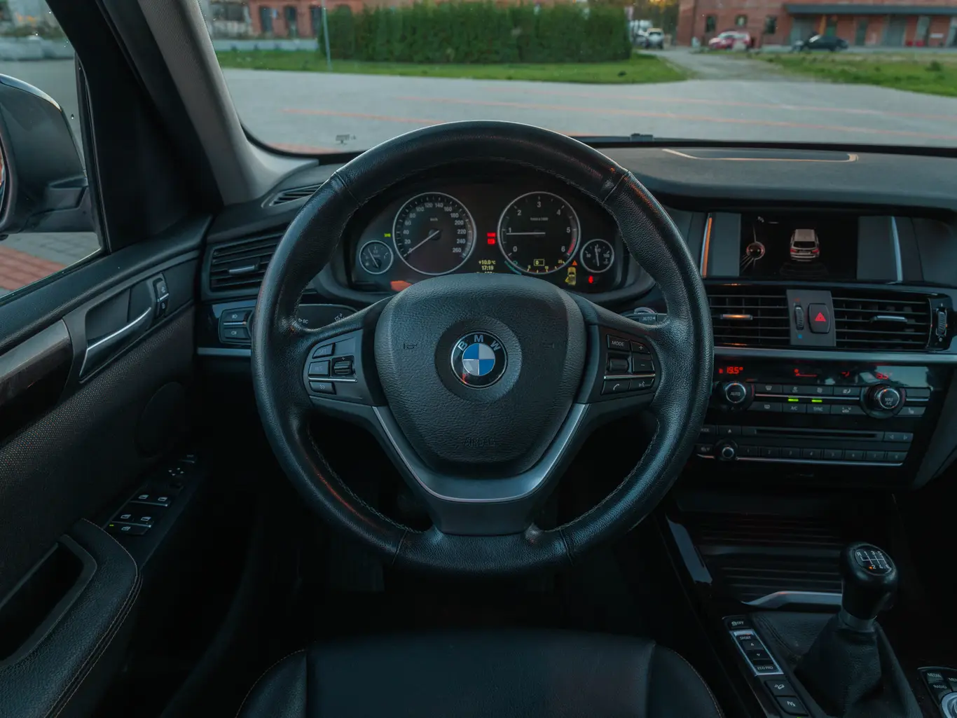 Zdjęcie samochodu BMW X3 xDrive 20d numer 23
