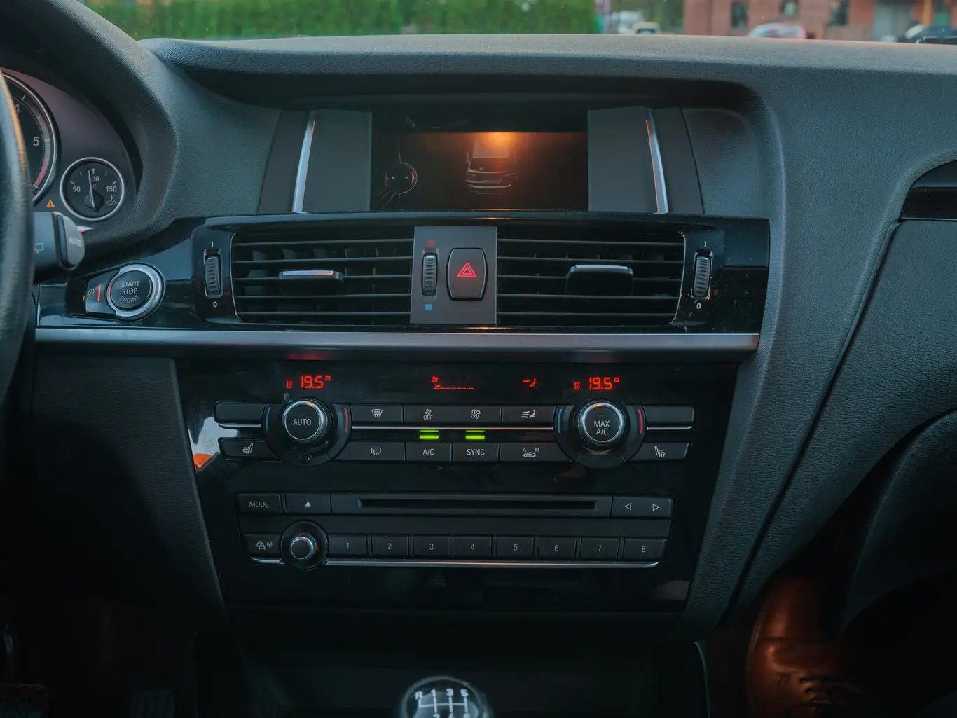 Zdjęcie samochodu BMW X3 xDrive 20d numer 25