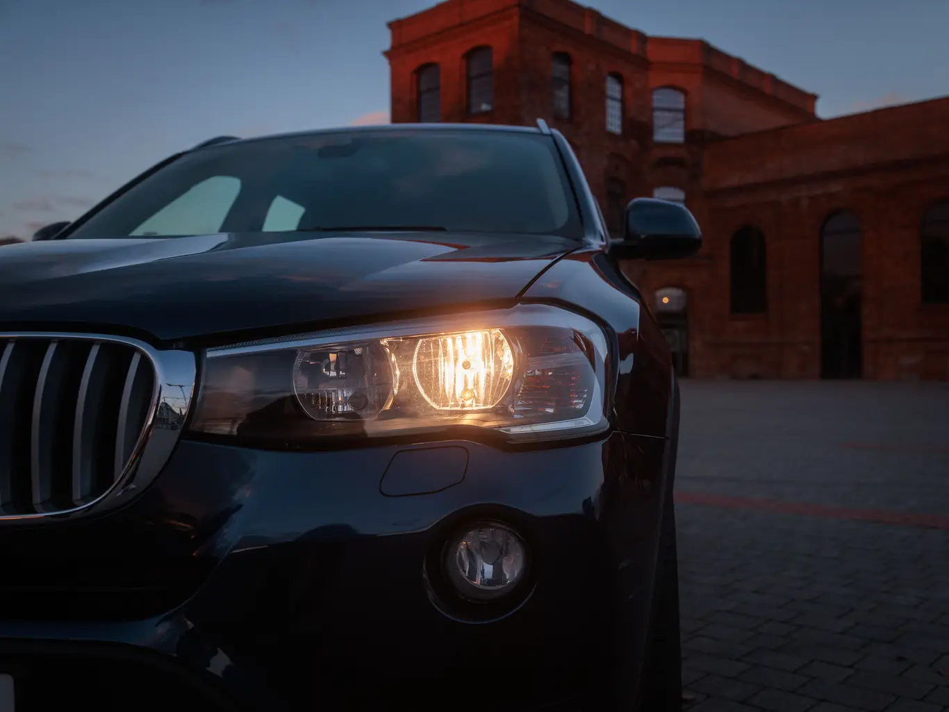 Zdjęcie samochodu BMW X3 xDrive 20d numer 38