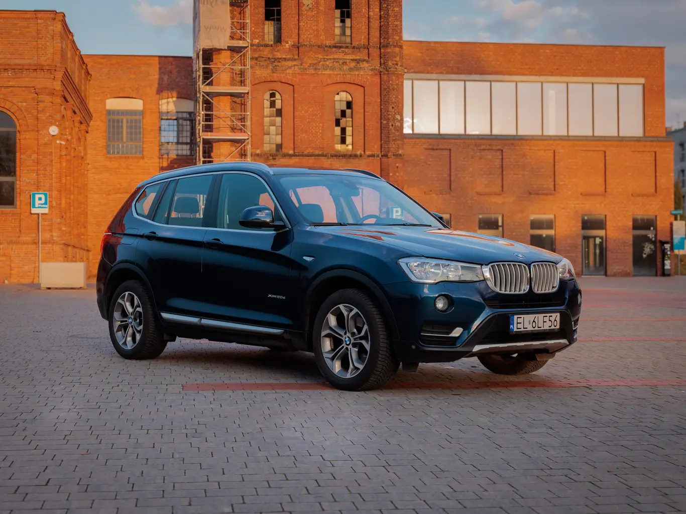 Zdjęcie samochodu BMW X3 xDrive 20d numer 8