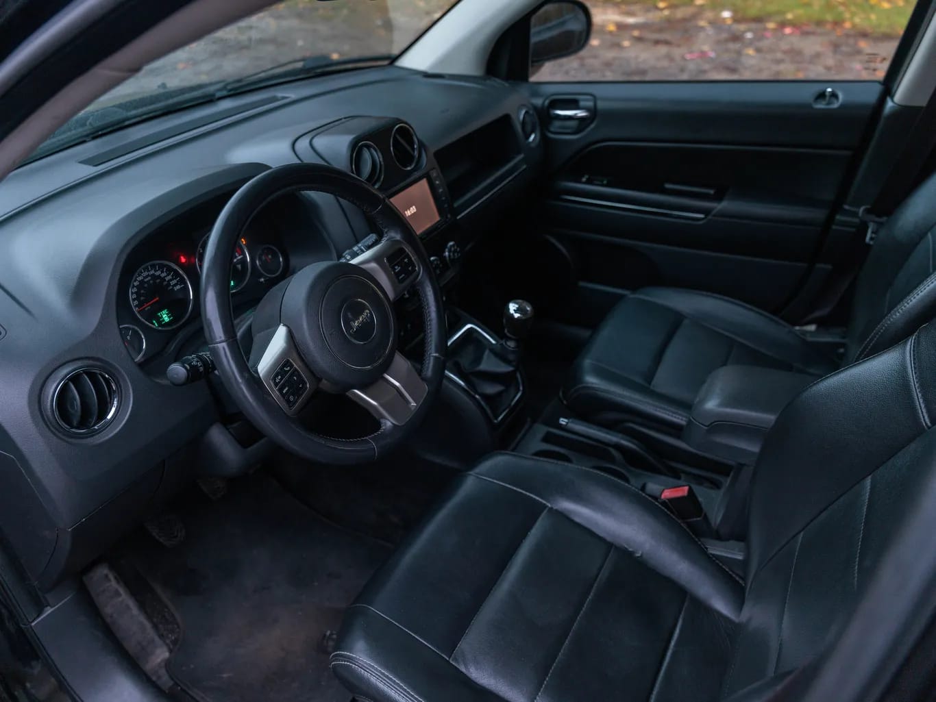 Zdjęcie samochodu Jeep Compass 2.2 CRD 4x4 Limited numer 12